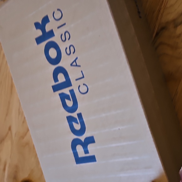 Reebok classic white sneakers - Picture 7 of 8